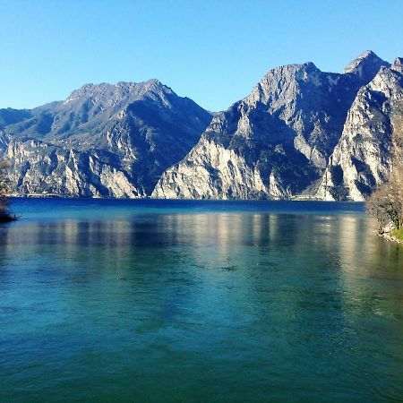 Casa Chiara Apartment Riva del Garda Luaran gambar