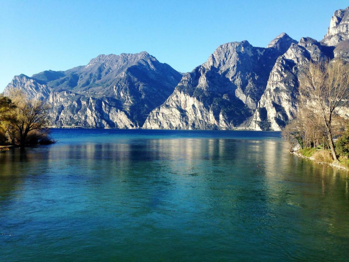 Casa Chiara Apartment Riva del Garda Luaran gambar