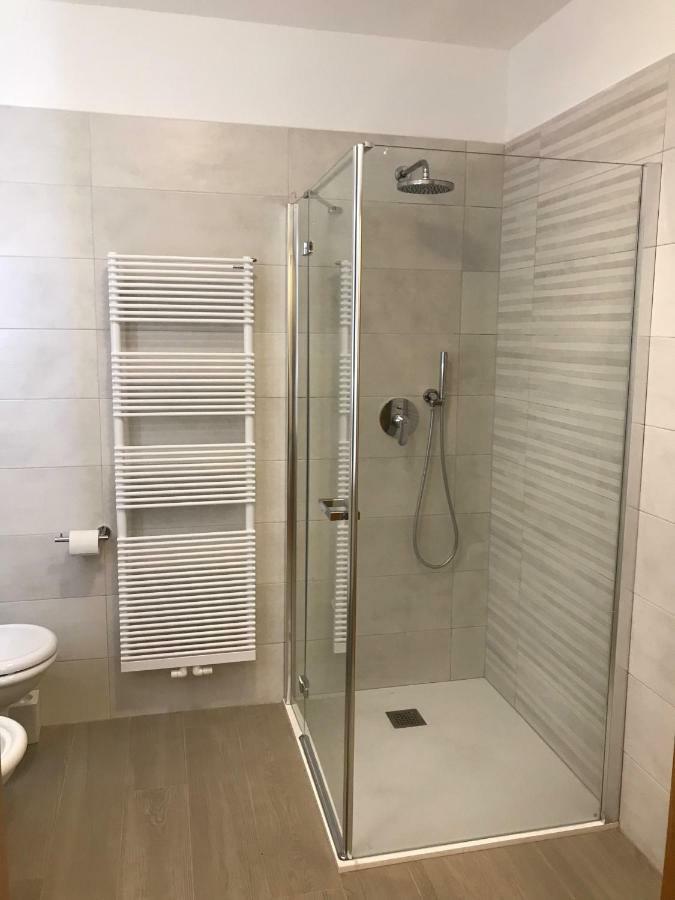 Casa Chiara Apartment Riva del Garda Luaran gambar