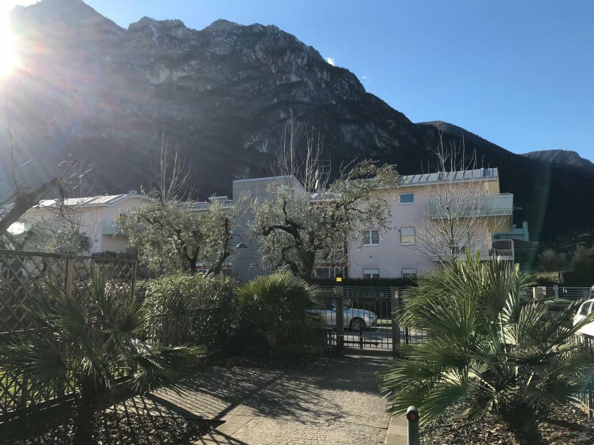 Casa Chiara Apartment Riva del Garda Luaran gambar