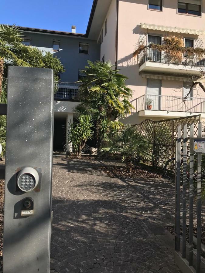Casa Chiara Apartment Riva del Garda Luaran gambar